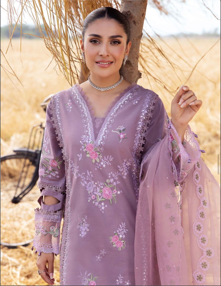 Heer x Ayeza Khan Ladies AL1025