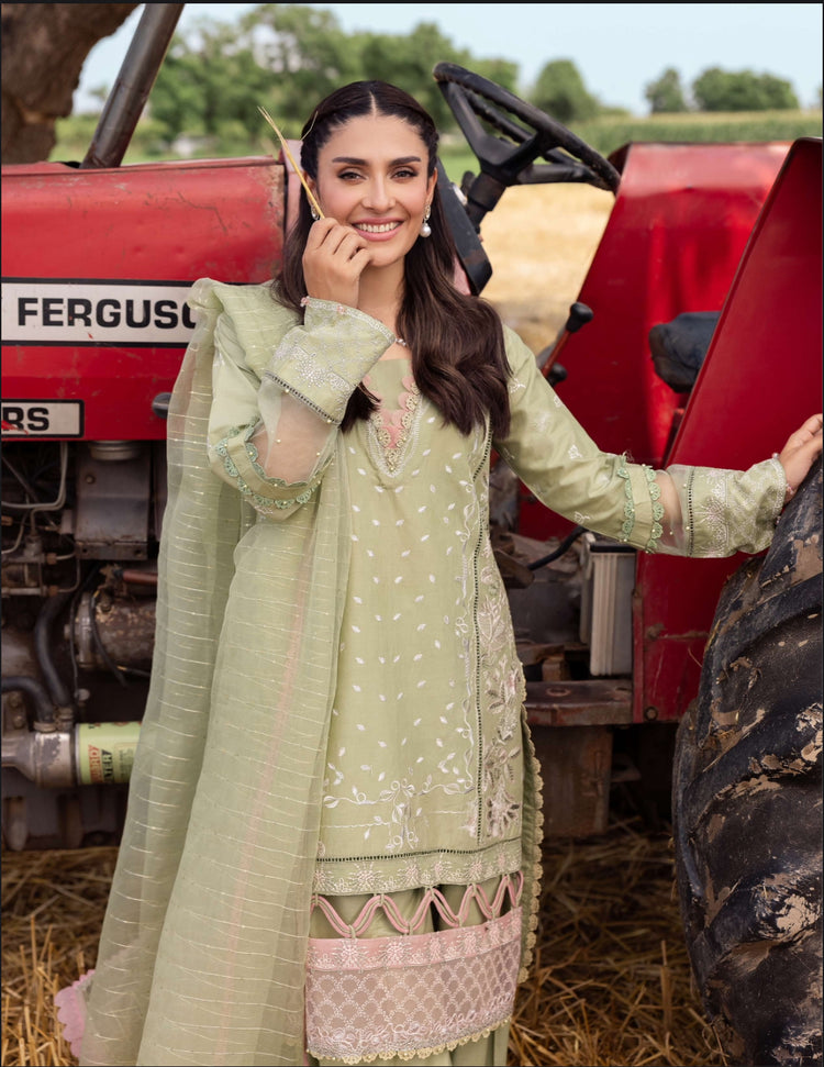 Heer x Ayeza Khan Ladies AL1026