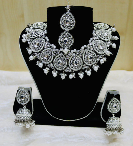 Necklace set (Silver & Pearl) - Fatimahs clothing