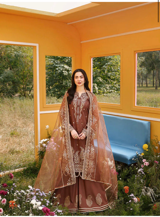 Hania Amir- Eid Edit Brown