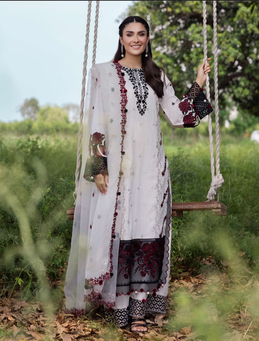 Heer x Ayeza Khan Ladies AL1029