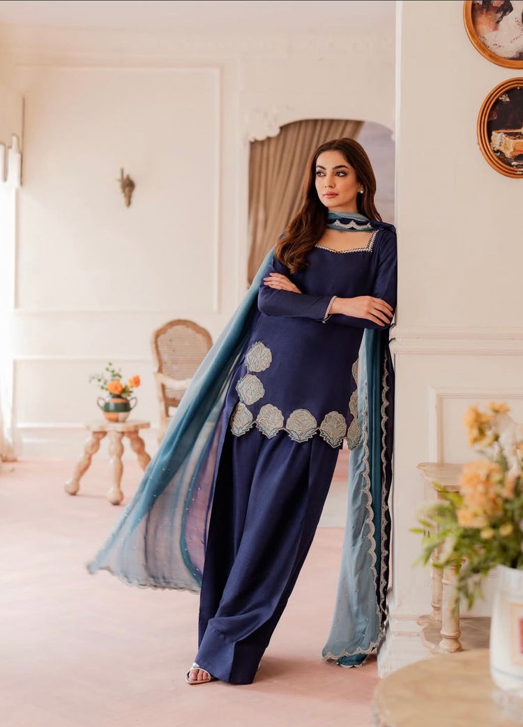 Anoushay- Silk