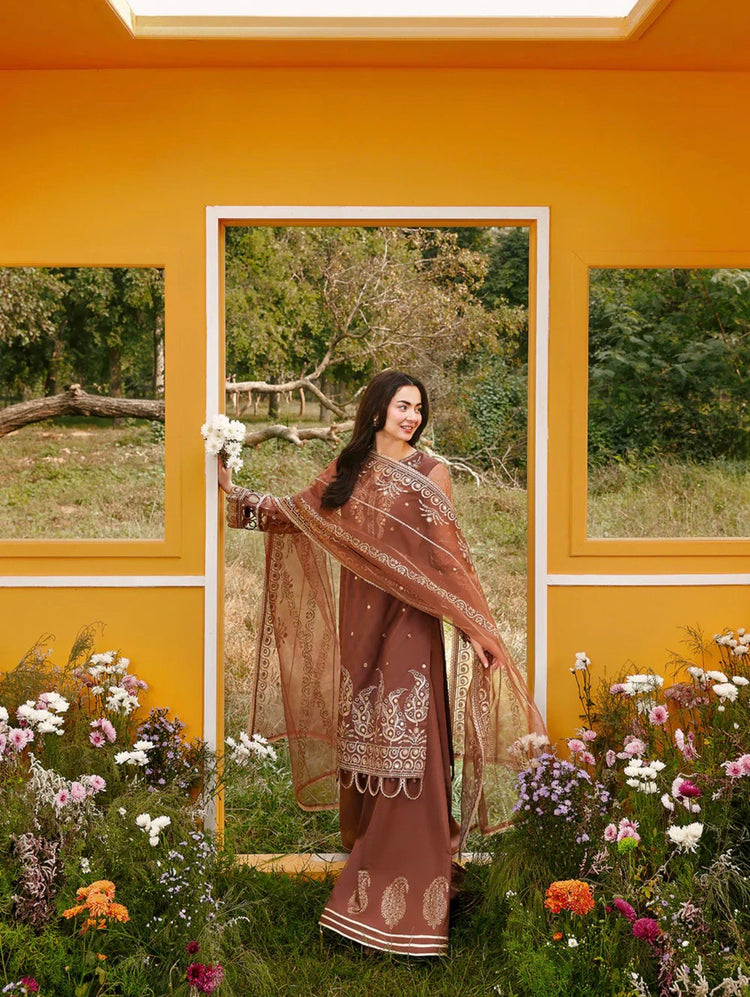 Hania Amir- Eid Edit Brown