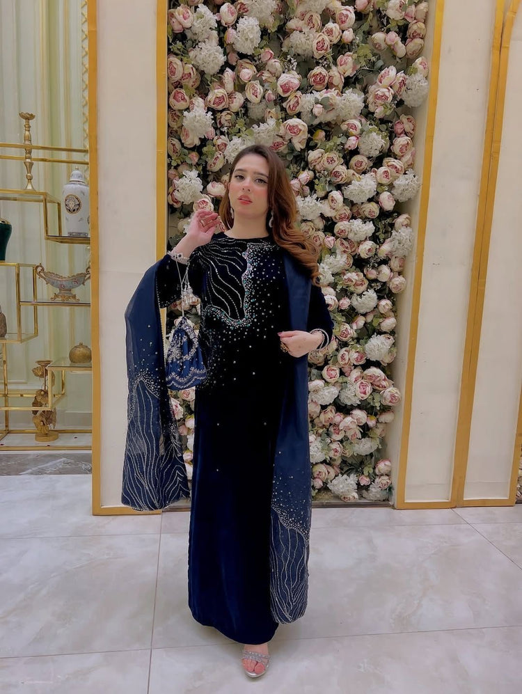 Amara- Luxury Velvet