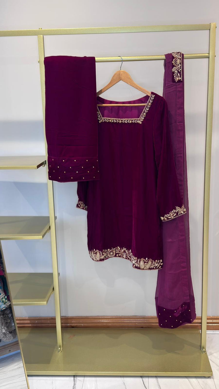 Alara- Luxury Velvet