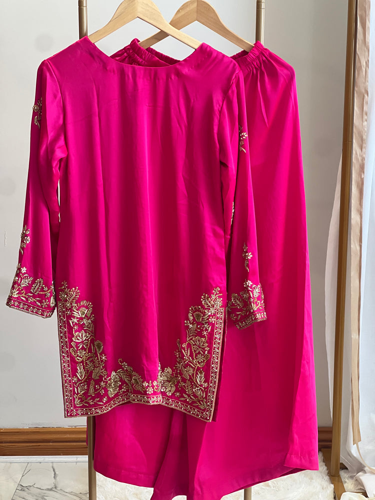 Mahnoor- Pink Festive Silk