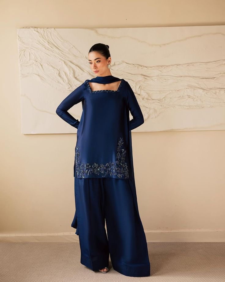 Luxury Embroidered Farshi shalwar suit-Navy